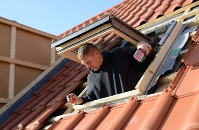 Pose de fenêtres de toit Velux à Valcebollère